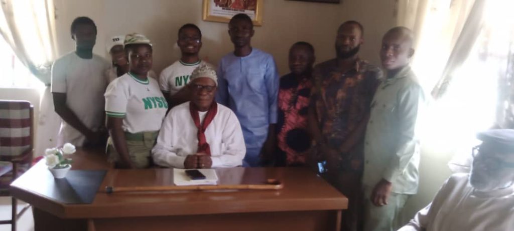 NYCN SOUTHERN CRS Pay a courtesy call to the Ndidem of Quas palace
