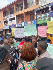 The Gadgets and Phone/ accessory Dealers Union of Cross River have raised the alarm over incessant burglary of their shops, office premises by hoodlums in Calabar