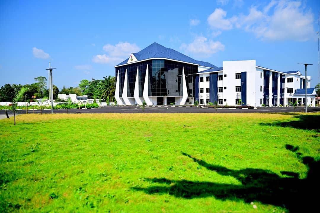 Ajayi Peregrino was posthumously honoured by then-Governor Donald Duke, who named the hall after him in recognition of his service.