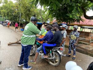 The Cross River Sanitation Team, led by the Commissioner for Environment, Hon. Moses Osogi, arrived in Ogoja Local Government Area on Saturday for an on-the-spot supervision of the Statewide Environmental Sanitation Exercise.