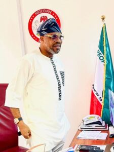 Senator Onyesoh Receives Accolades from Young Lawyers for ₦23.85 Million Call to Bar Grant, Described as a "Mirror of Society"