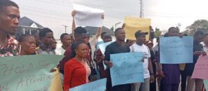 Students of the Federal Polytechnic, Ugep, Cross River State, have staged a peaceful protest to the Governor’s Office in Calabar over an alleged move to appoint a non-indigene as rector of the institution.