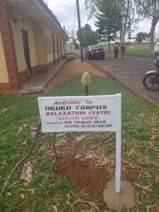 UNICROSS Okuku SUG Vice President Sen. Francis Ukam commissions 15 classroom chairs and six concrete seats to improve students’ comfort.
